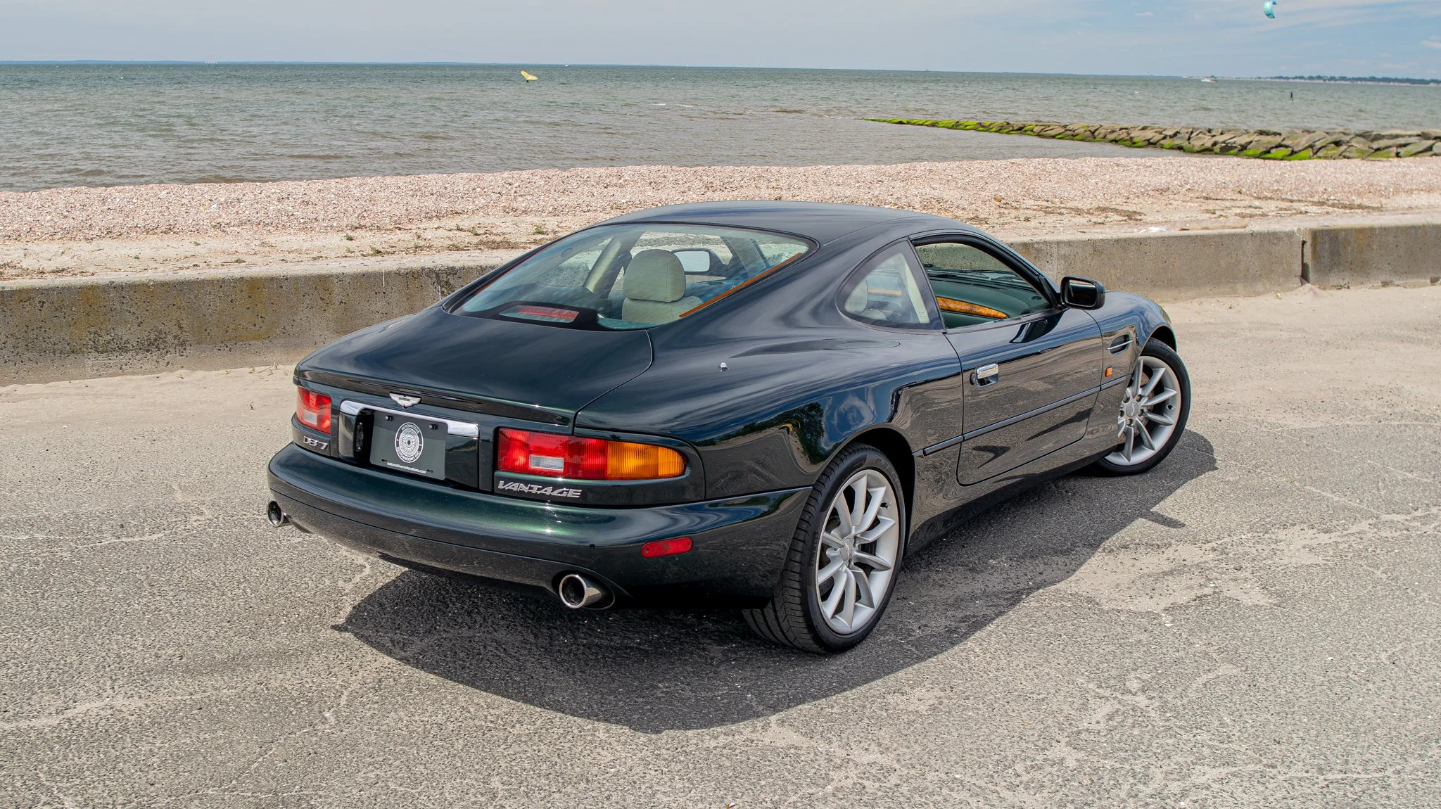 2000 Aston Martin DB7-120.jpg