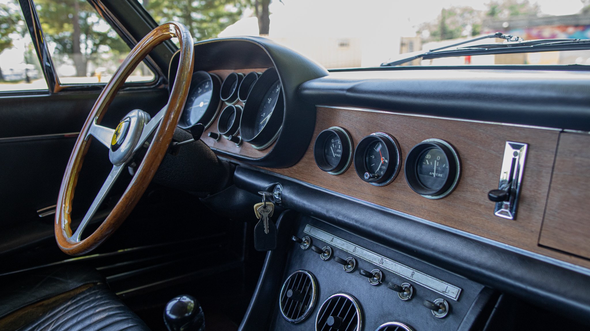 1967 Ferrari 330 GTC-045.jpg