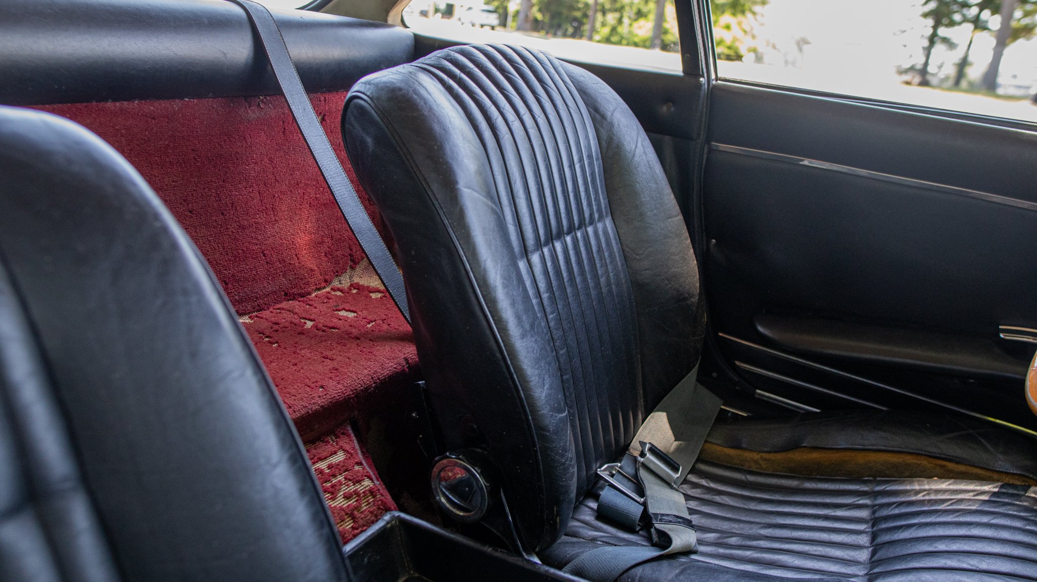 1967 Ferrari 330 GTC-076.jpg