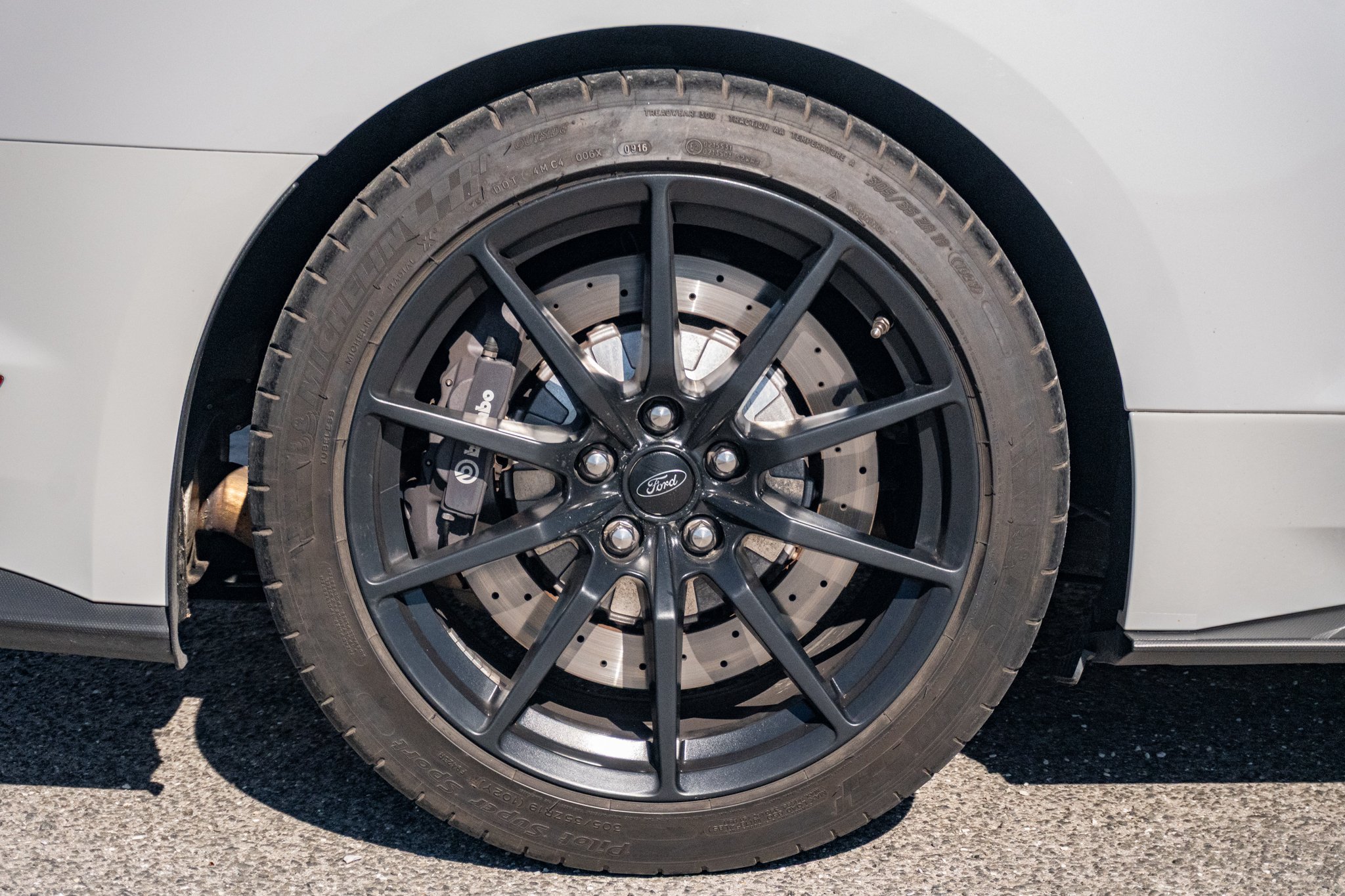 2016 Shelby GT350-113.jpg