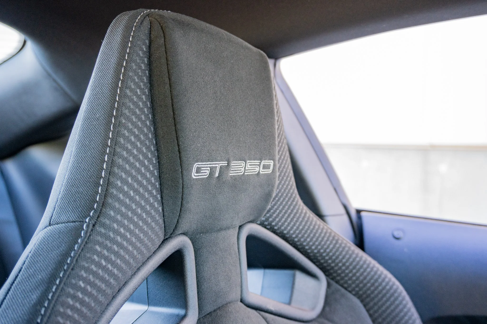 2016 Shelby GT350-038.jpg