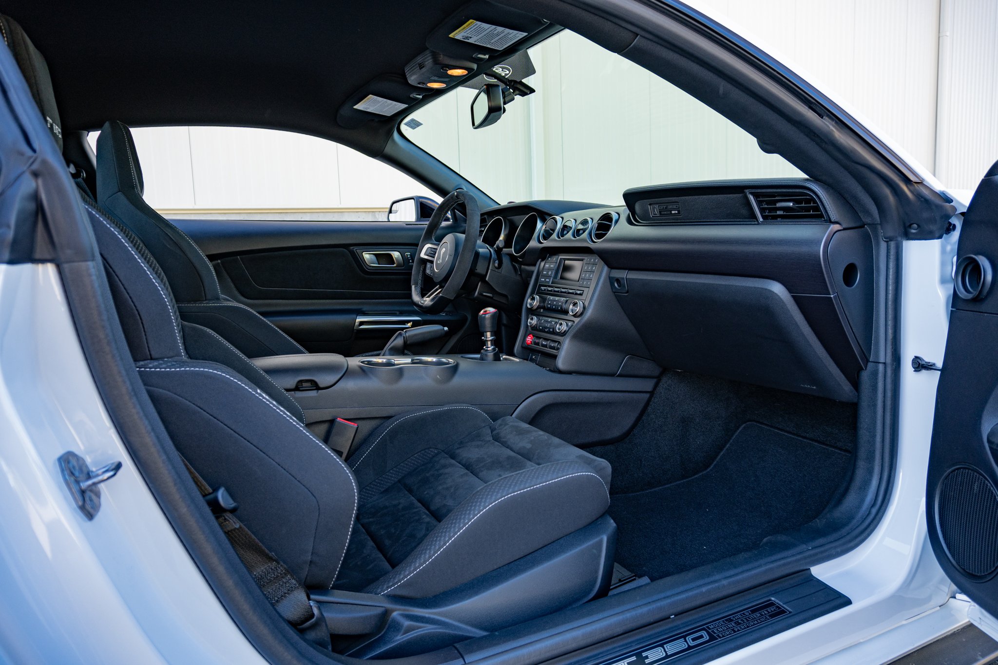 2016 Shelby GT350-022.jpg