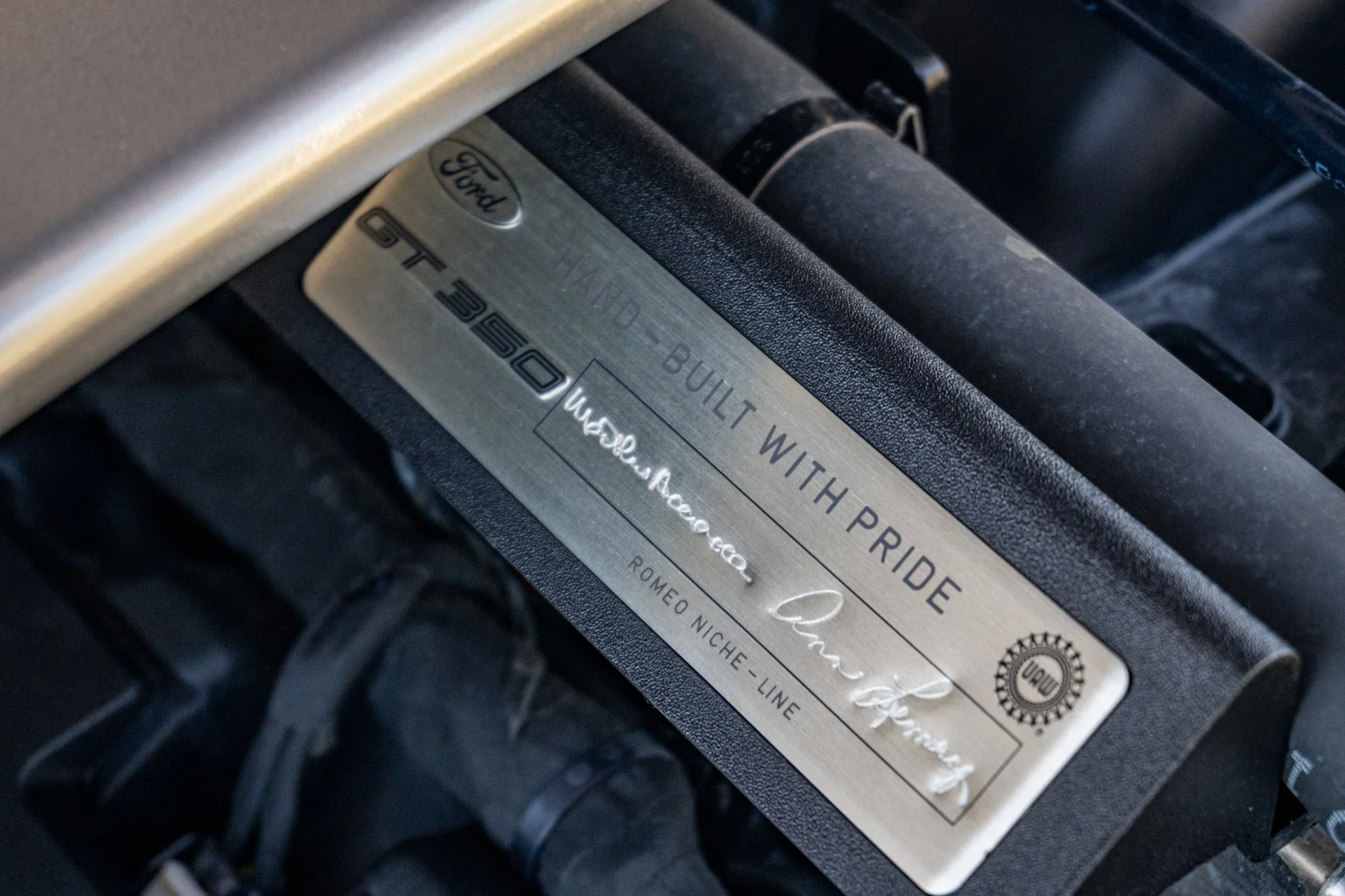 2016 Shelby GT350-074.jpg