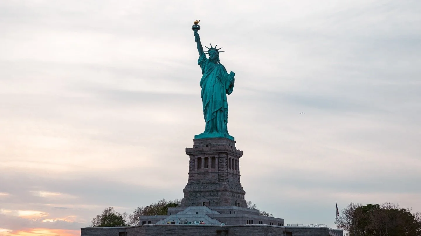 Lady liberty at sunset 🗽🌇

#landscapephotography #canonphotography #nyc #newyork #ladyliberty #habourcruise #sunset #sunsetphotography