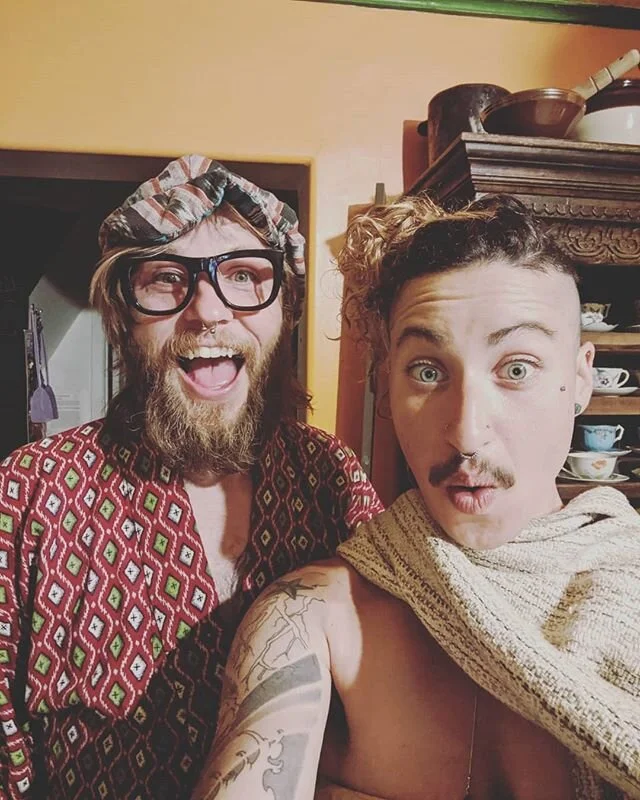 groundsqurls squirreling about