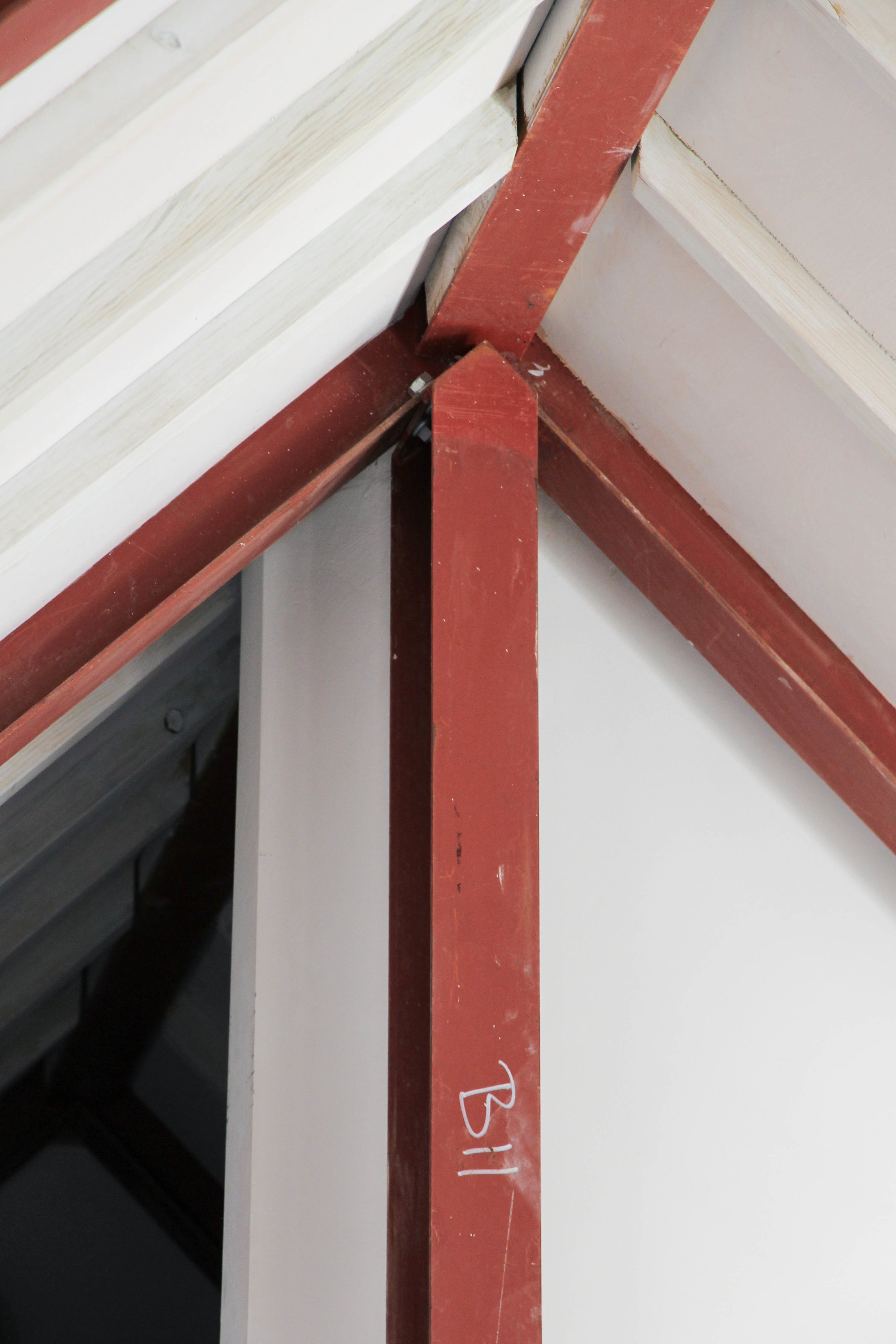 South Downs Sitooteire - Exposed Connections