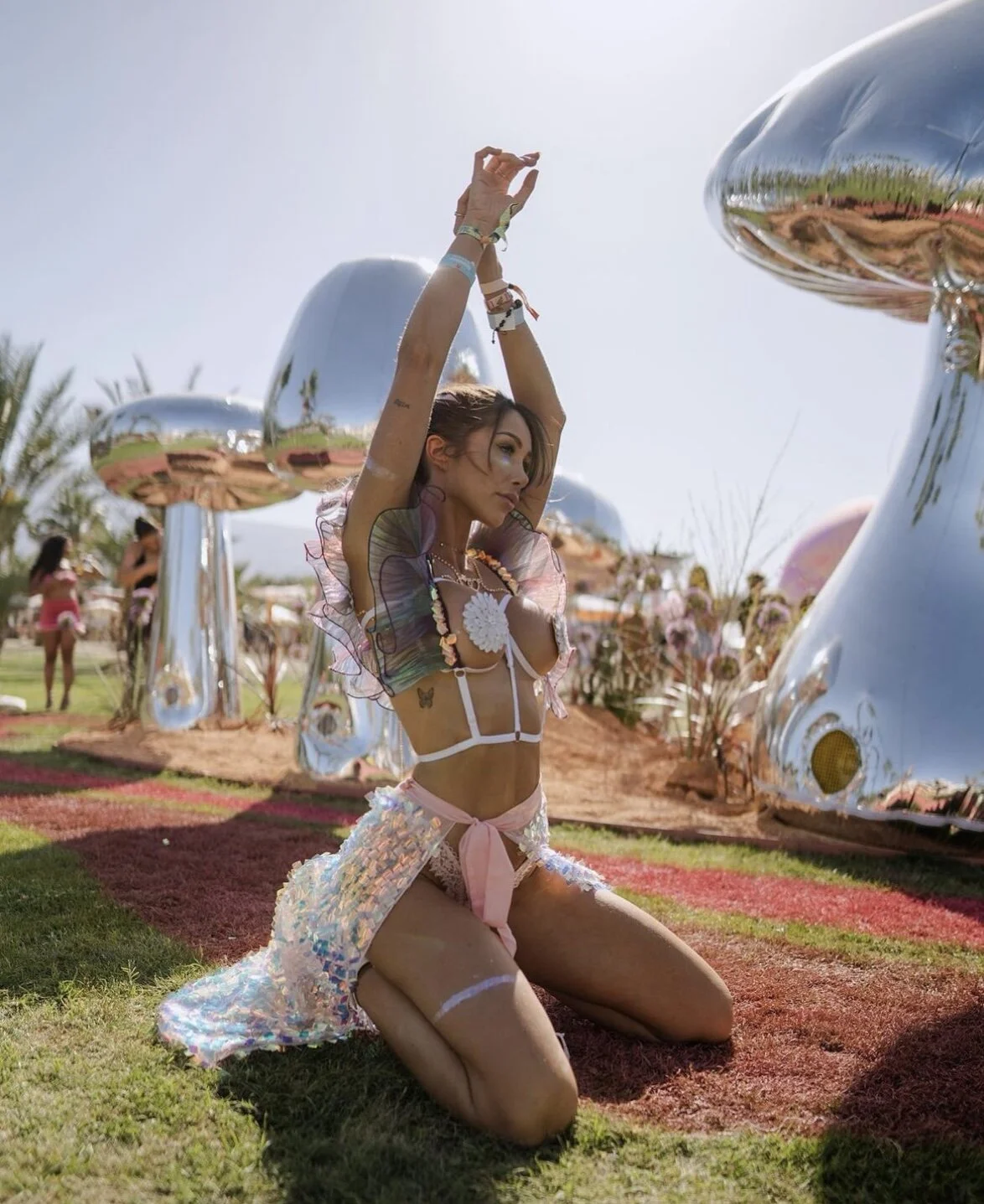 6C5BAD3C-9BD6-44BA-9481-39DE3D42AE10