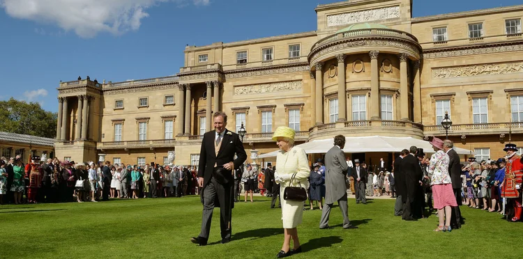 dress code for buckingham palace garden party How to Dress for a Garden Party