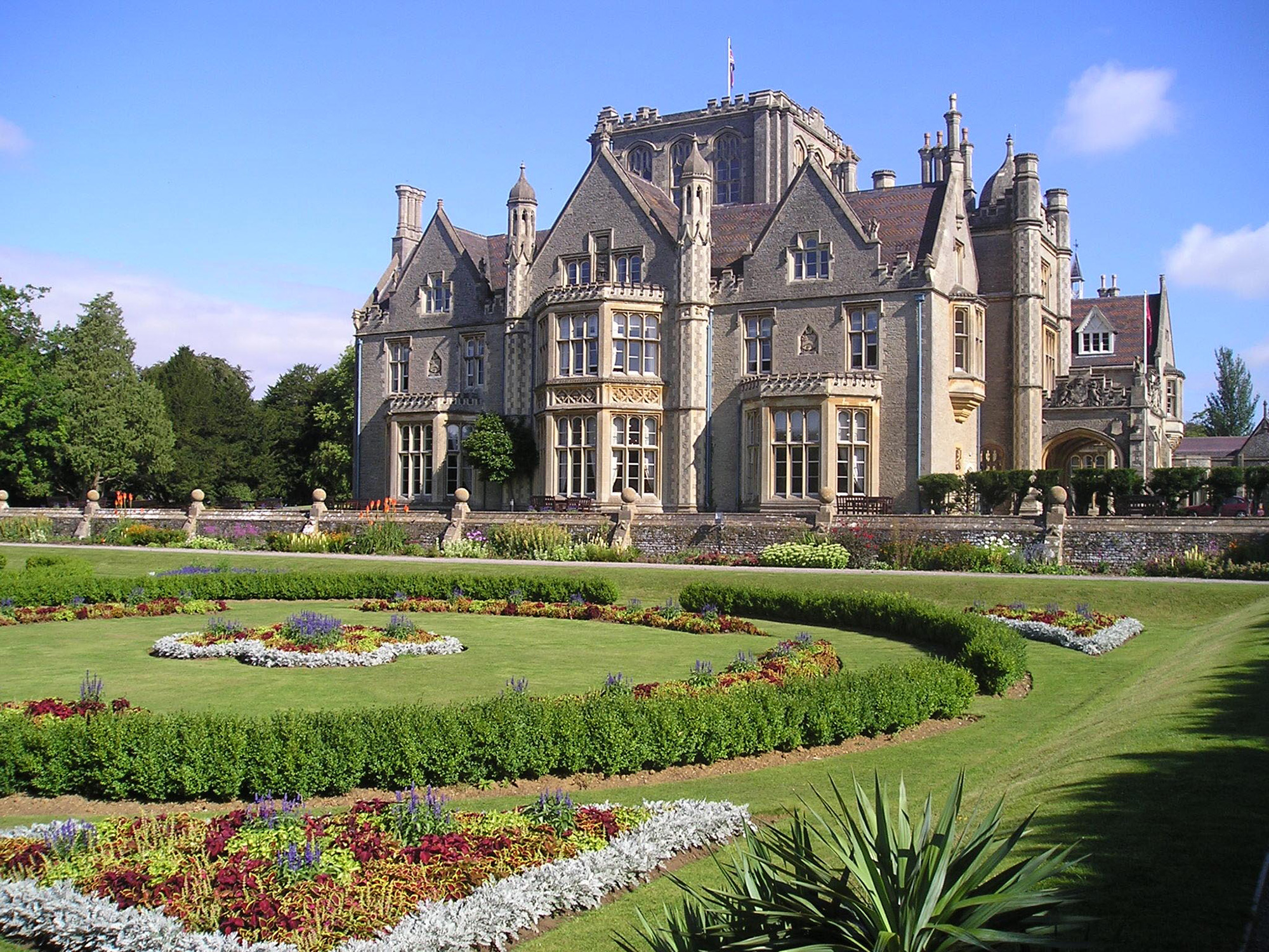 Tortworth-Court-Four-Pillars-Hotel_Exterior.jpg
