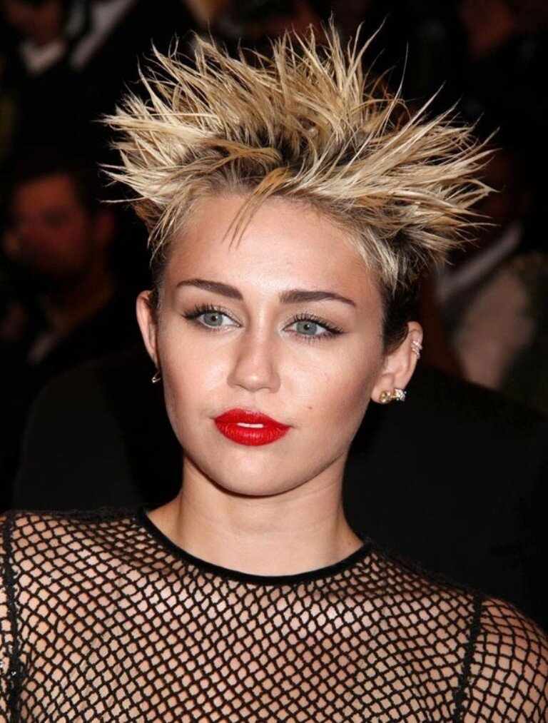 YOUR HAIR LOOKS WEIRD