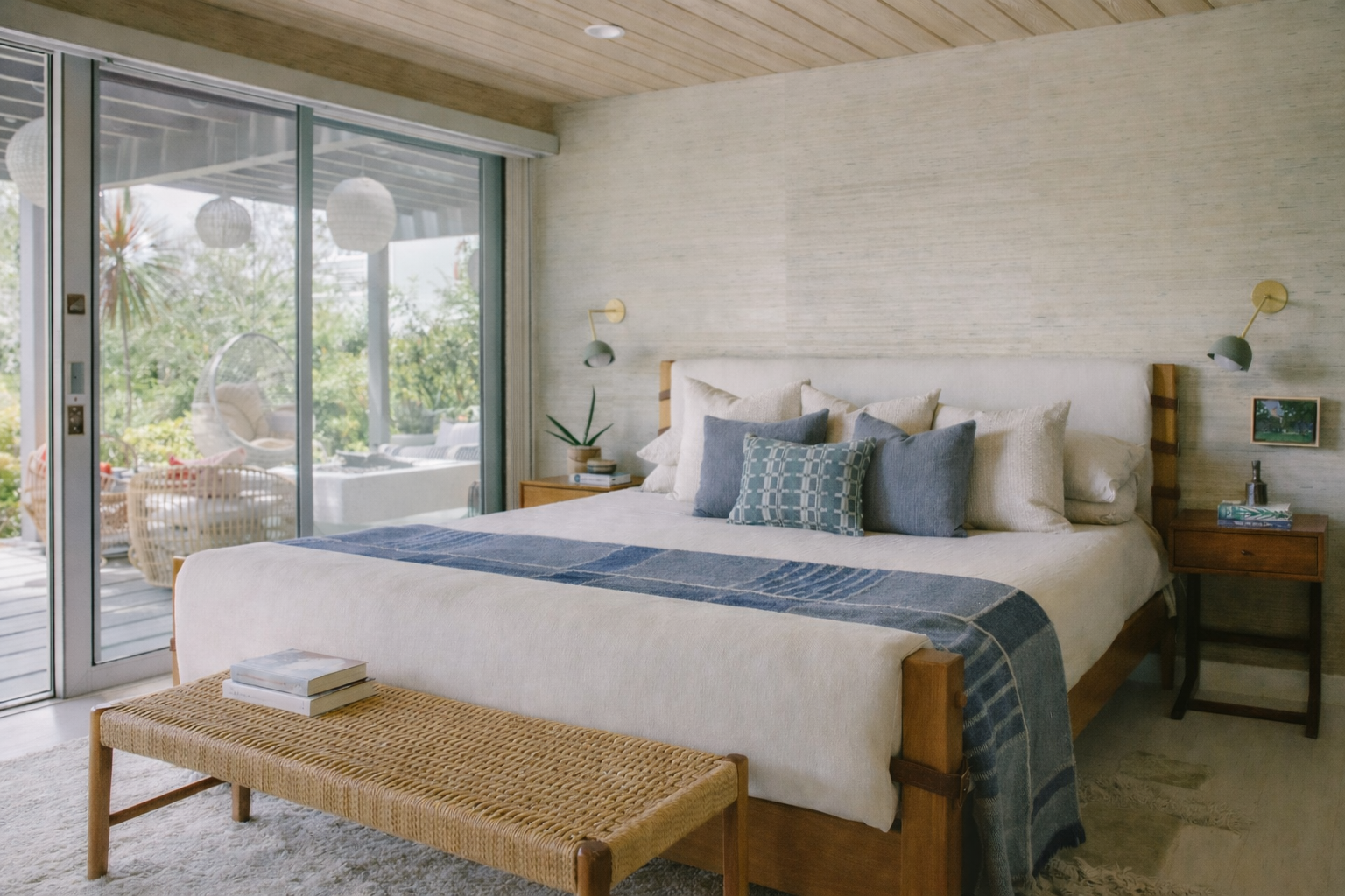 CarolynRuizCreative_JenSamson_Interior Photography_.png