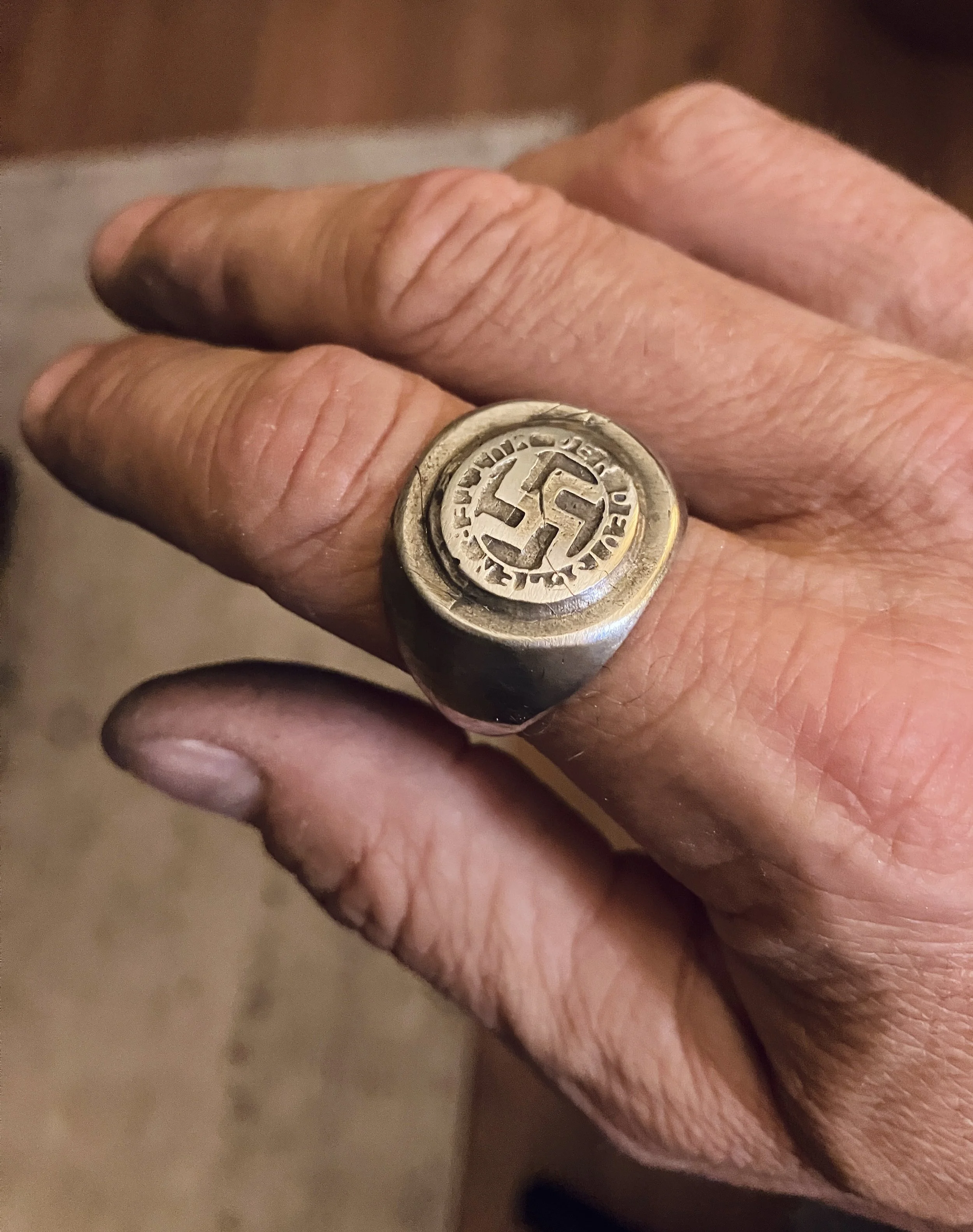 'Der Deutschen Mutter' Swastika Ring [Germany 1938 - US size 12]