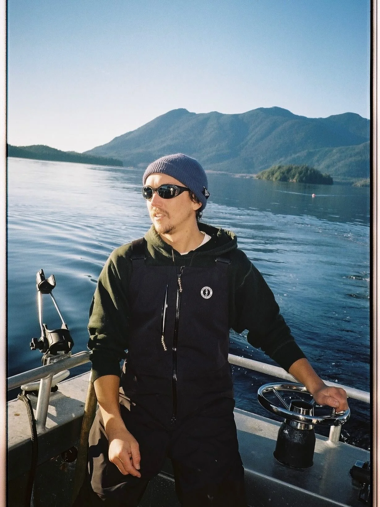 Kicking off the 2026 season this week! 
Rain or shine you&rsquo;ll find us rocking the @mustangsurvival Taku line all season long. 

#TakuWaterproof #livebeyondland #tofinooceanadventures