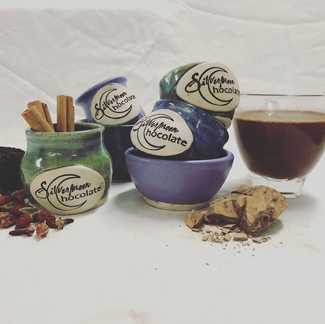 Come sit, breathe, drink and be with us tomorrow for Chocolate Church, 1-3pm, fireside 🔥. Dm me for details 💕
.
.
.
#chocolatechurch #cacao #cacaoceremony #asheville #avlfood #reishimushroom #chagamushroom #cinnamon #cardamom #clove #bolivianrainbo