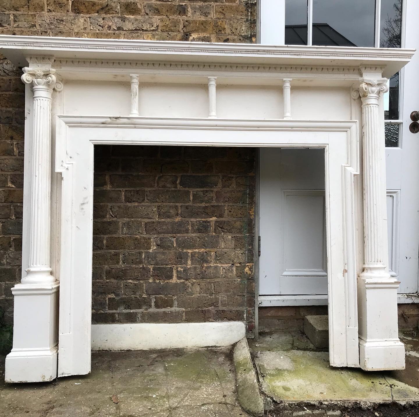 A large Georgian revival pine surround, time to remove the layers of paint 
#antiques #interiordesign #interiors #interiordecor #antiquedealer #london #anitquegardenfurniture #architecturalantiques #architecturalsalvage #paris #frenchantiques #antiqu