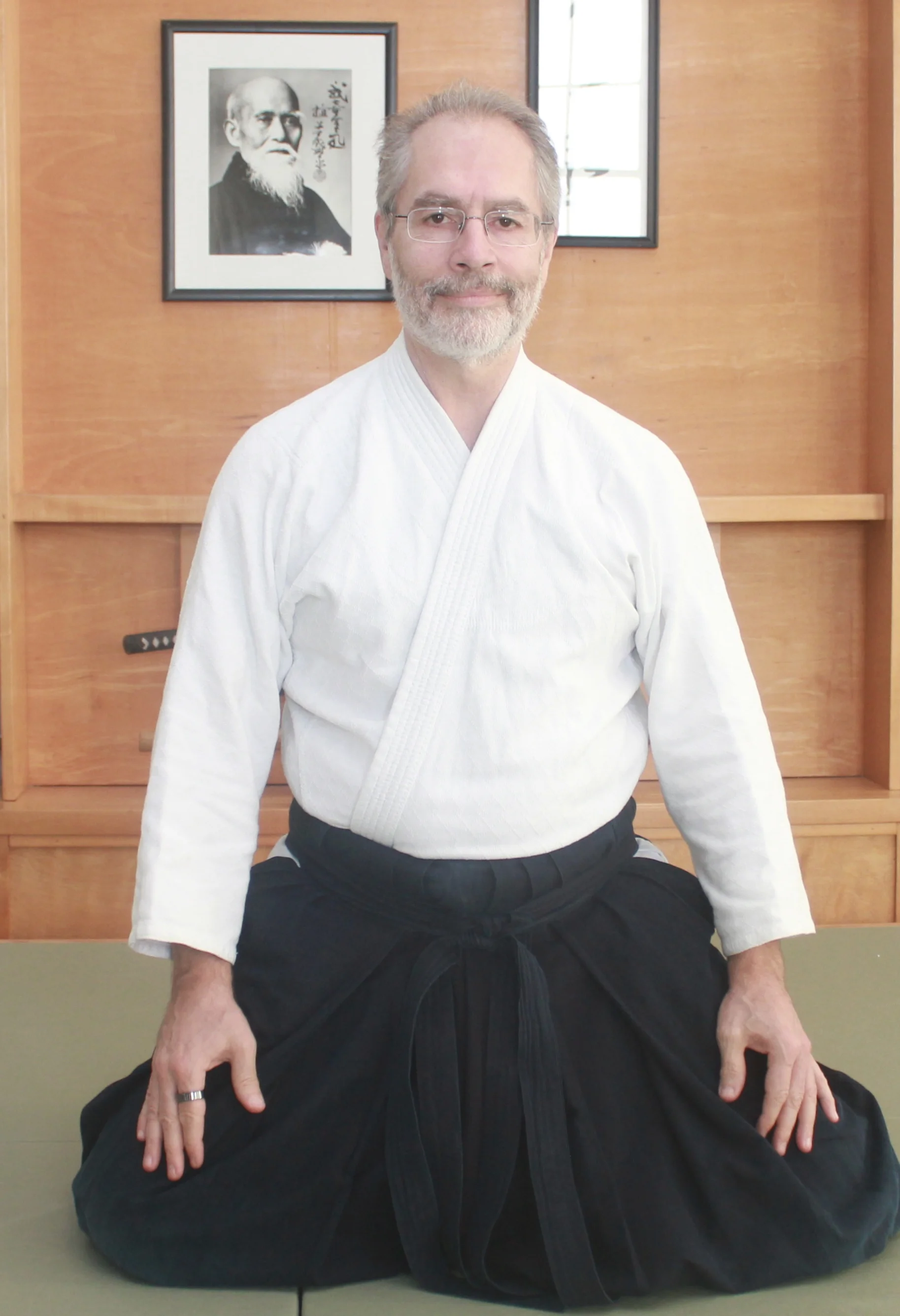 Larry-Seiza.jpg