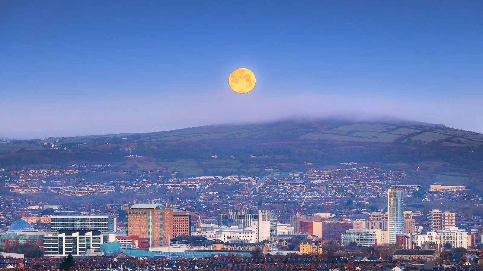 coldmoonoverbelfast.jpg