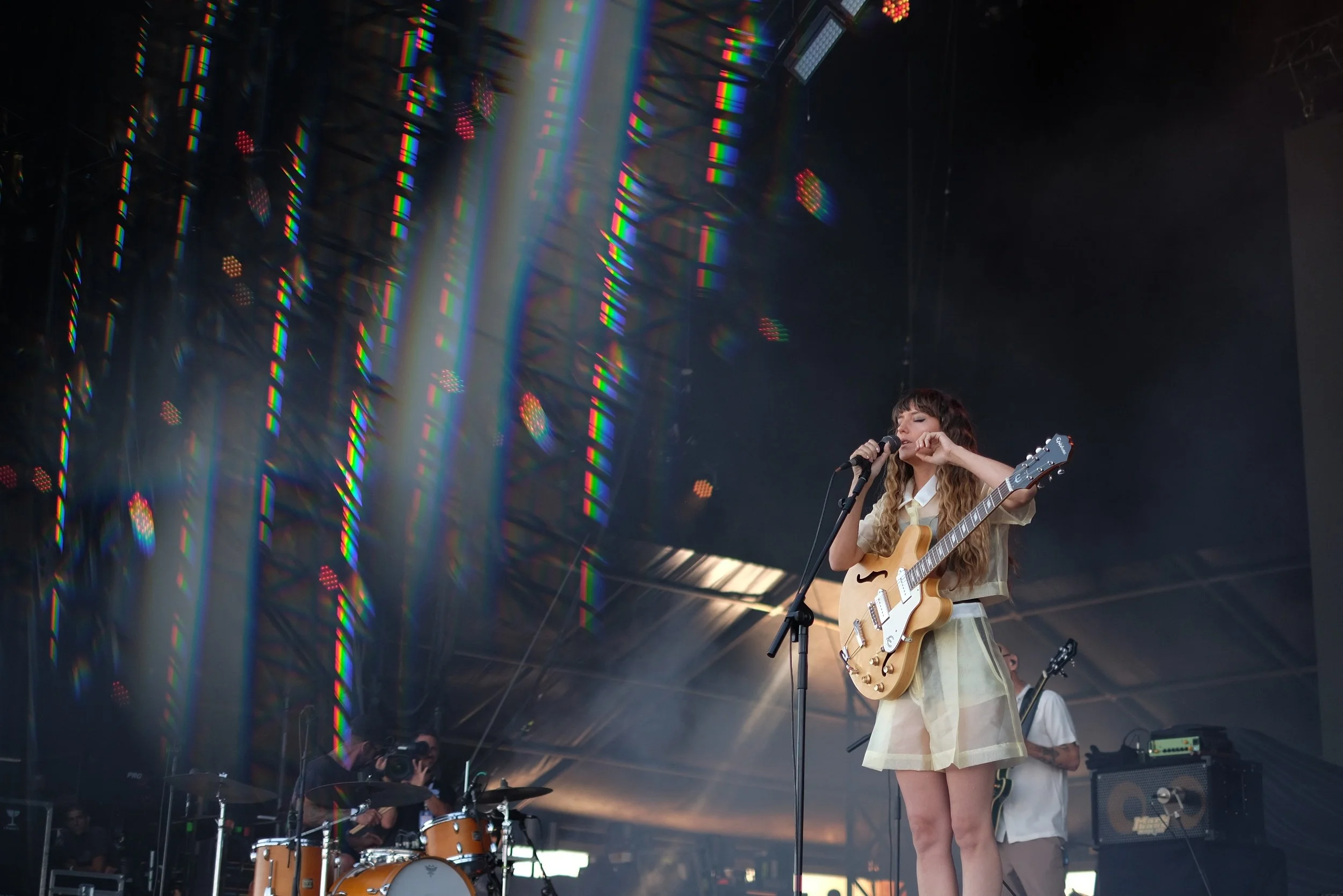 Mallu Magalhães / Alive 22