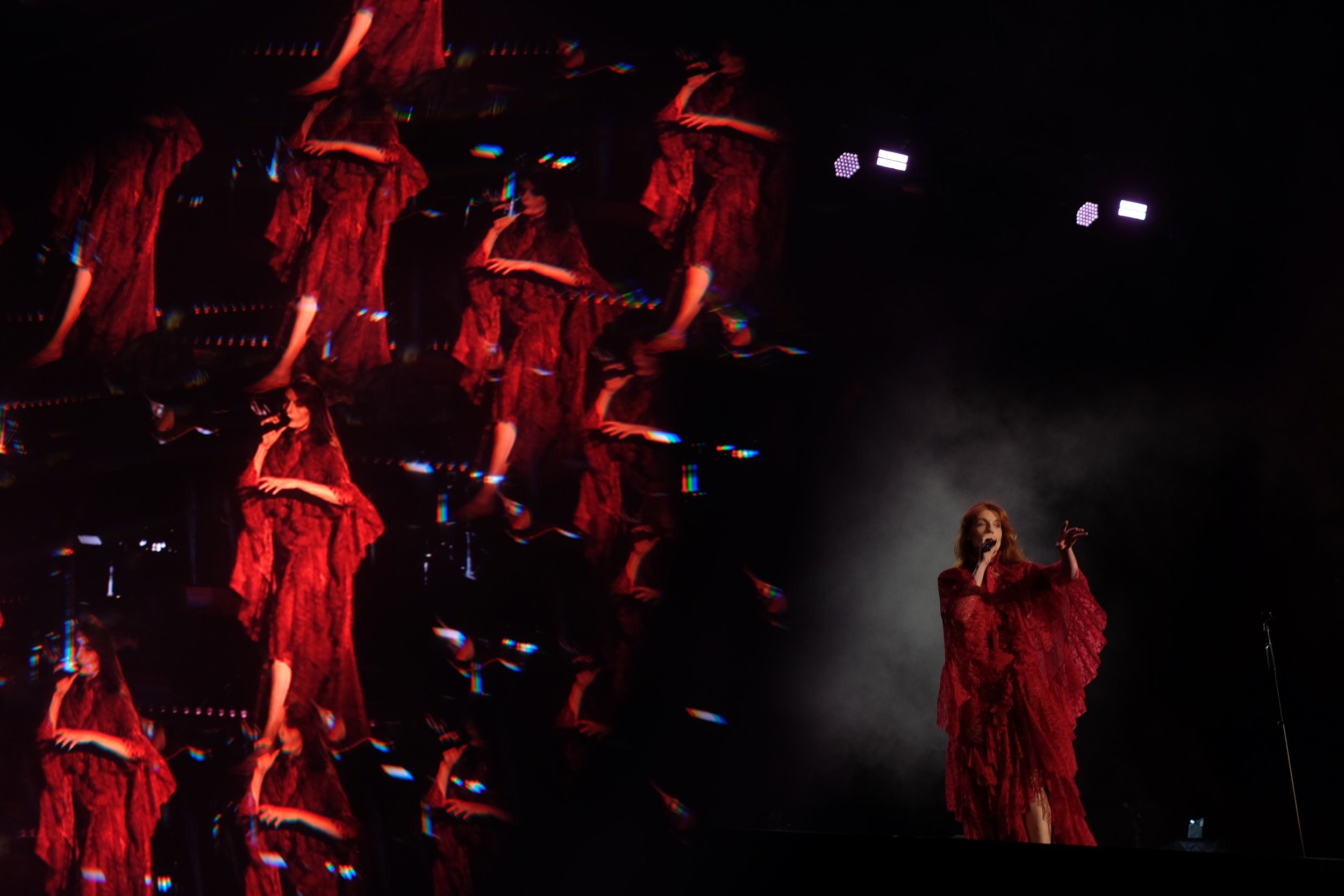 Florence + The Machine / Alive 22