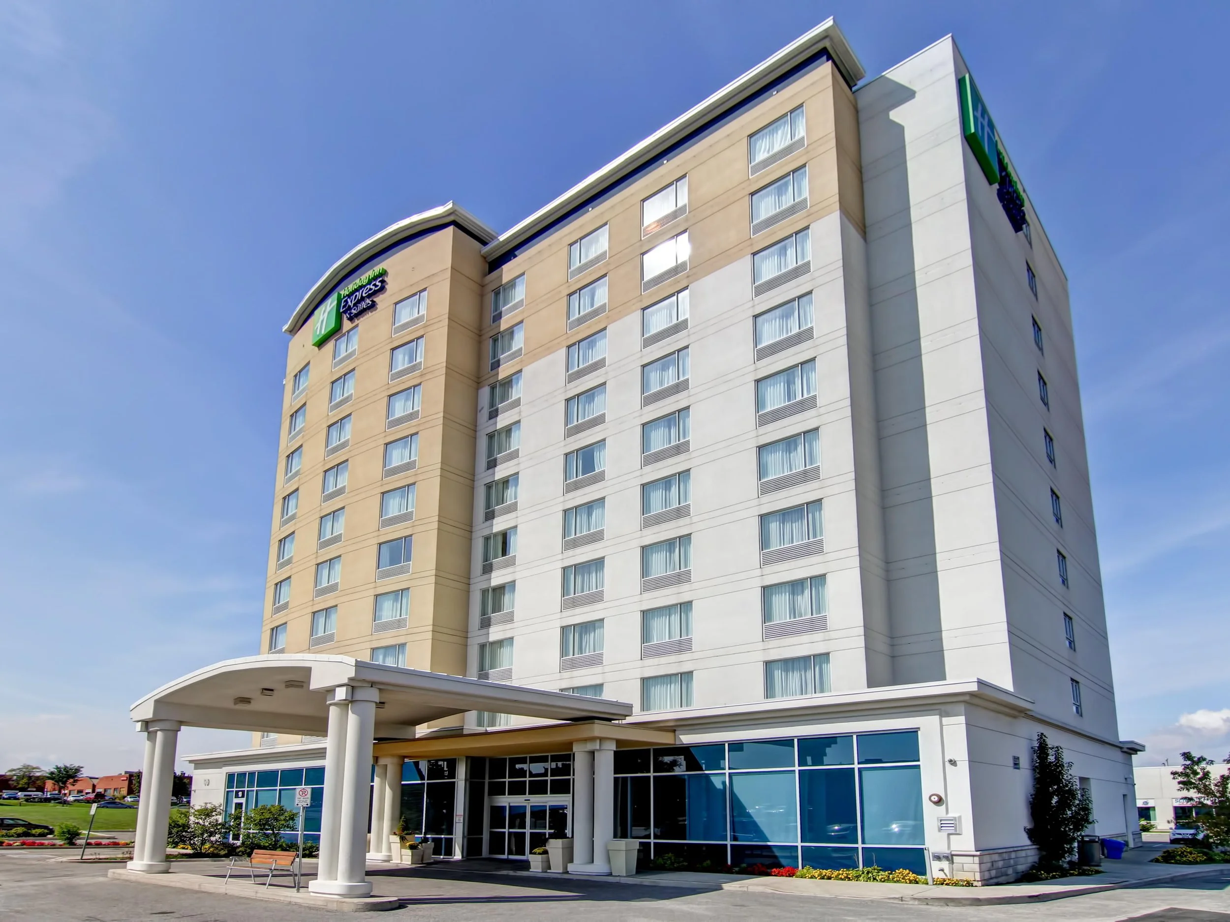 holiday-inn-express-and-suites-richmond-hill-4175834058-4x3.jpeg
