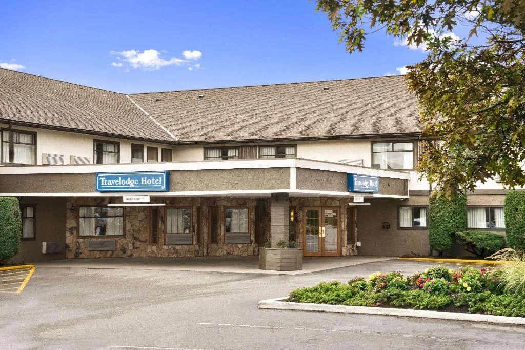 holiday-inn-express-and-suites-richmond-hill-4175834058-4x3.jpeg