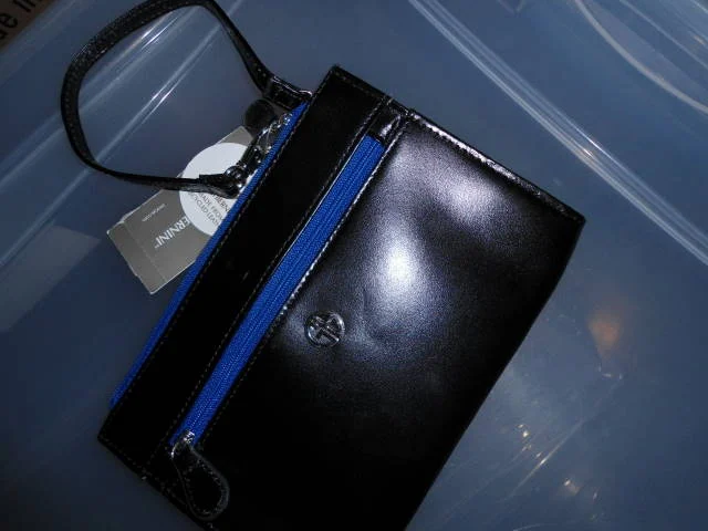 Giani Bernini Womens Recycled Leather Wristlet Blue Stripe Retail $58 on Sale $4.99