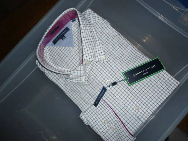 TOMMY HILFIGER BURGUNDY CHECK SLIM FIT DRESS SHIRT XX LARGE 18 34/35 Retail 69.50 on Sale $20.99