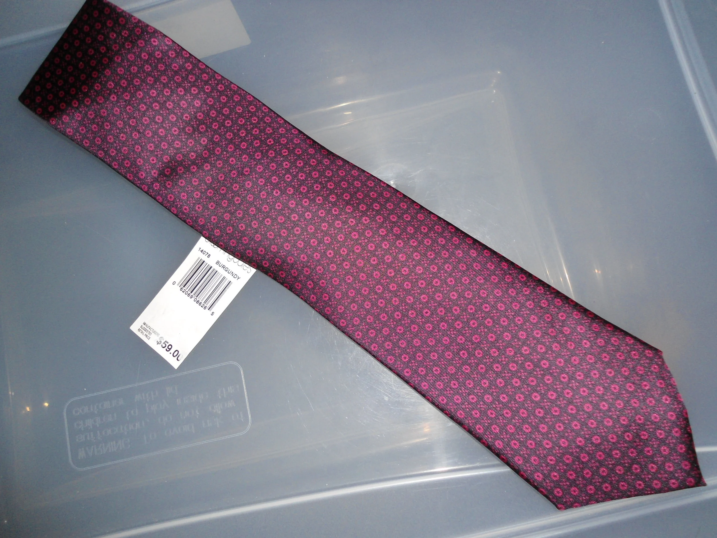 Bloomingdales New Mens Burgundy Circle/Broken Diamond Silk Dress Tie MSRP $59 on Sale $10.99