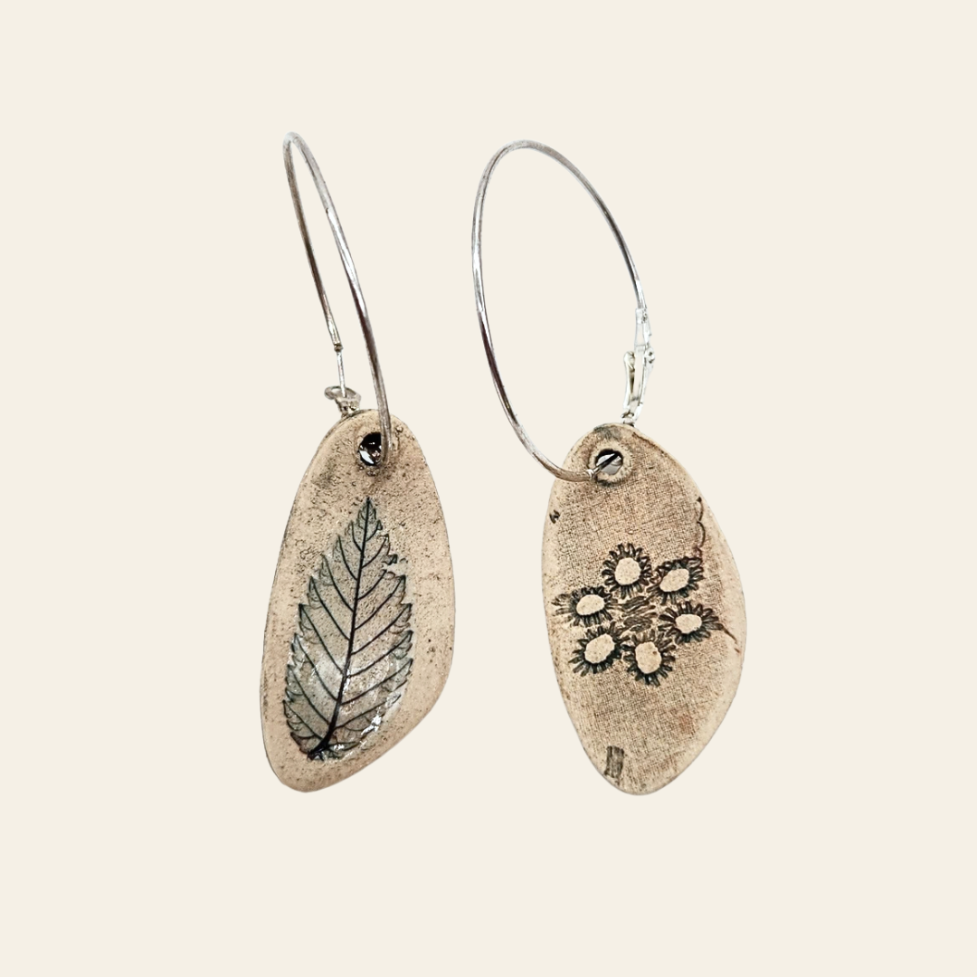 Earrings (3).png