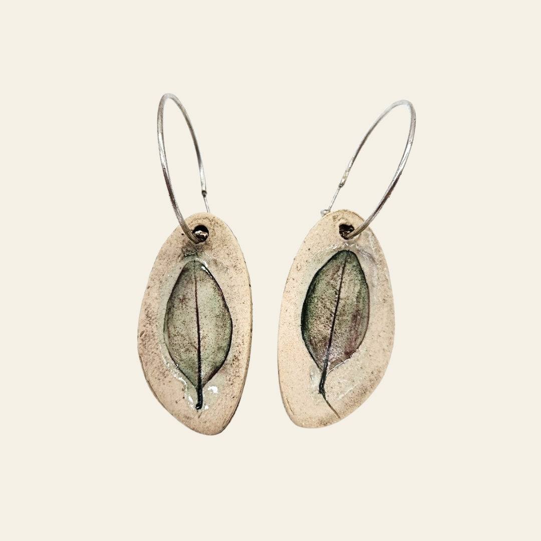 Earrings (2).png