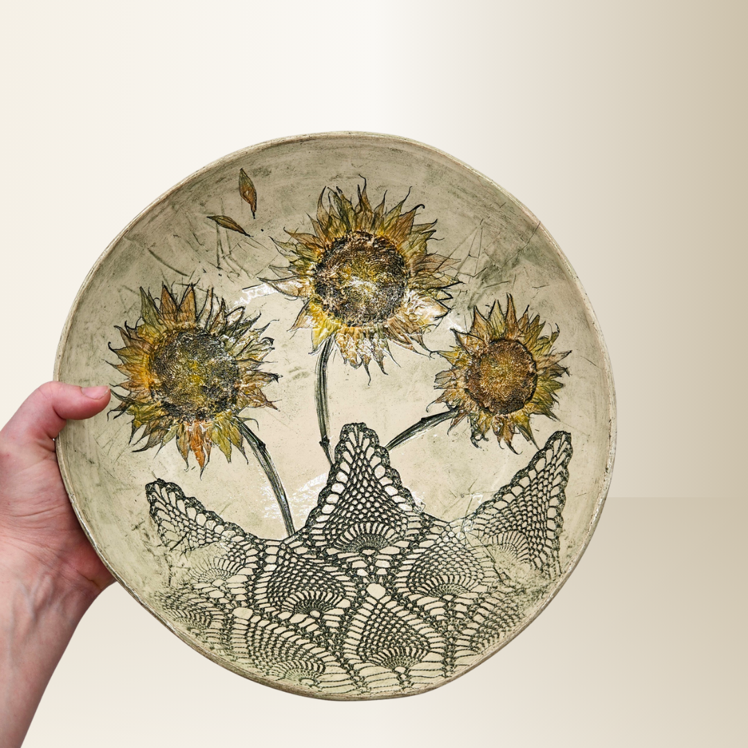 Large Sunflower Bowl 1.png