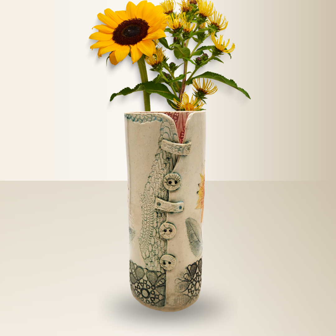 Red Sunflower Vase 1.png