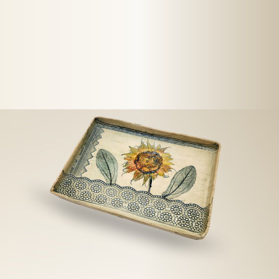 Medium Sunflower Platter 2.png