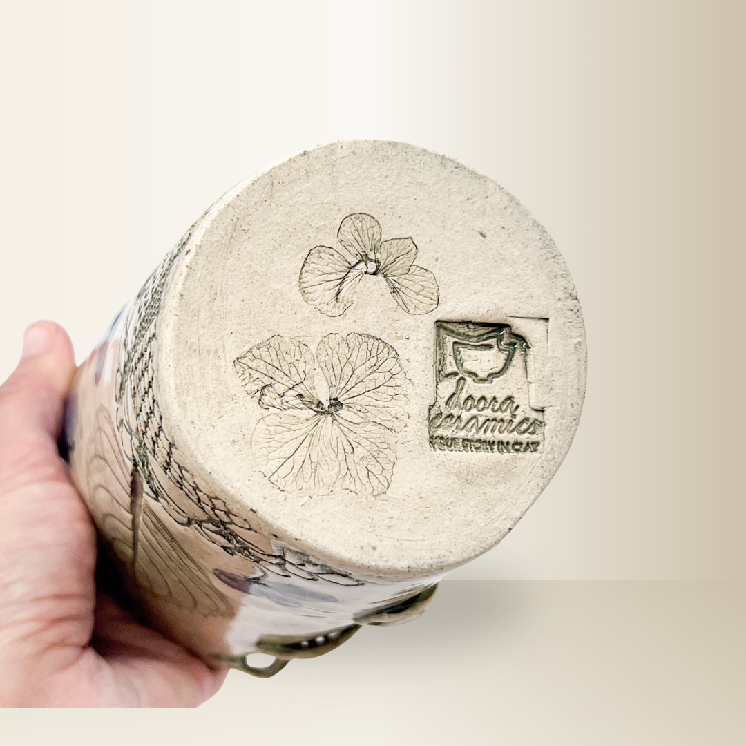 blue hydrangea vase (6).png