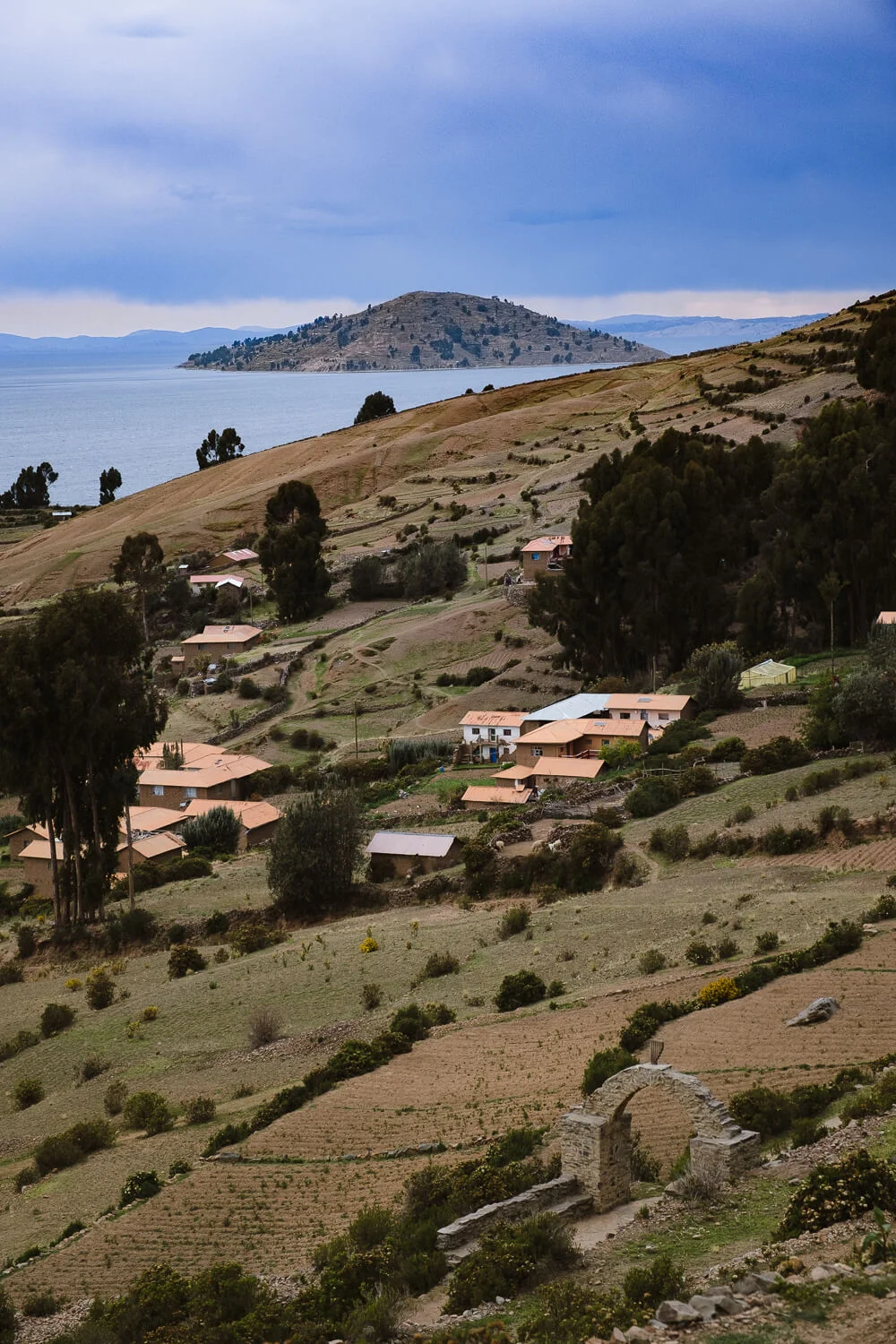 The hike on Amantani Island, around sunset. Travel photography and guide by © Natasha Lequepeys for "And Then I Met Yoko". #peru #laketiticaca #amantani #taquile #homestay #culturalexperience #photoblog #travelblog #travelphotography #fujifilm #travel #travelperu #southamerica #allwaystravel #laketiticacaitinerary #puno #uros #floatingislands #pachamama #pachatata