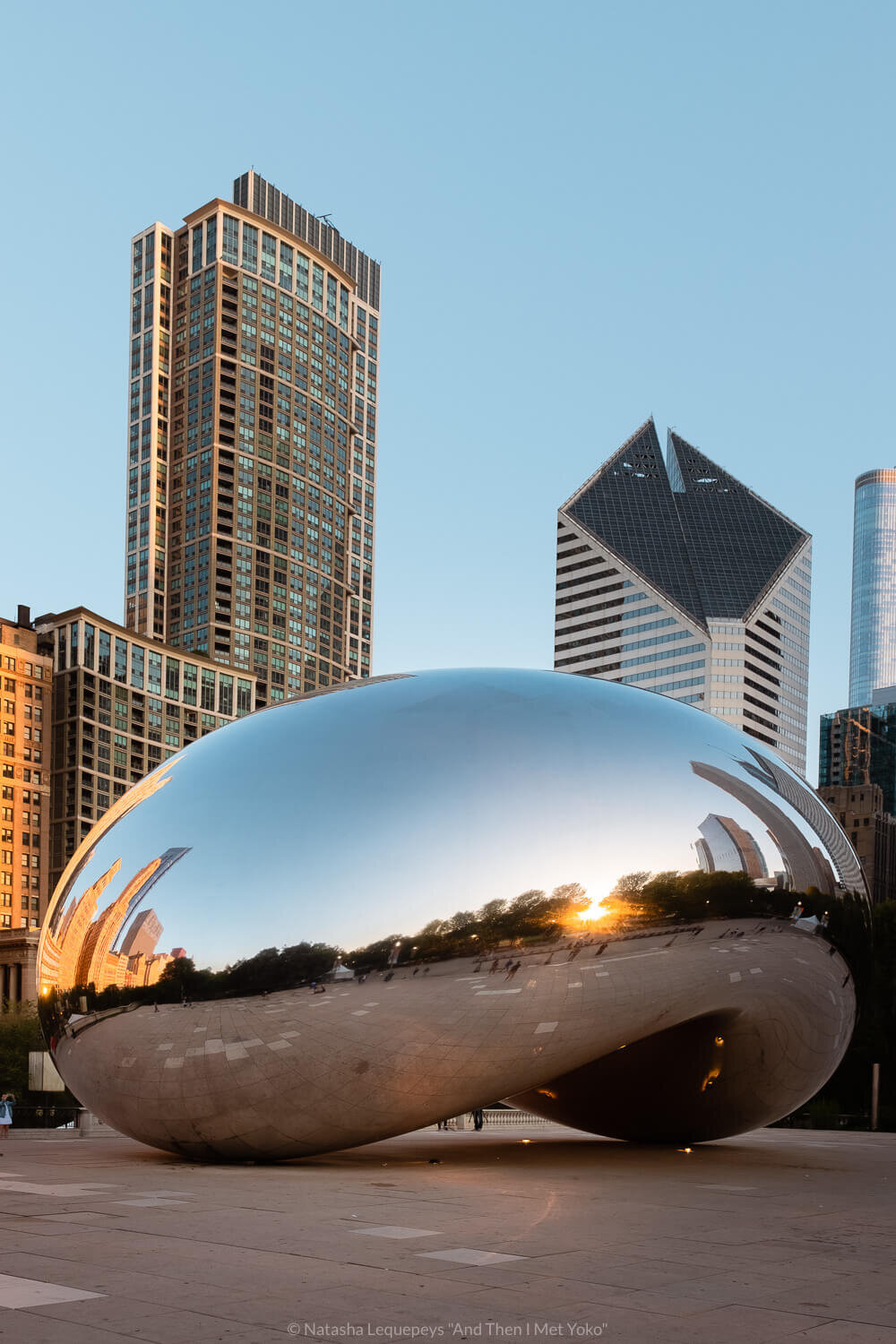 Cloud Gate at sunrise, Chicago, USA. Travel photography and guide by © Natasha Lequepeys for "And Then I Met Yoko". #chicago #usa #travelblog #travelphotography