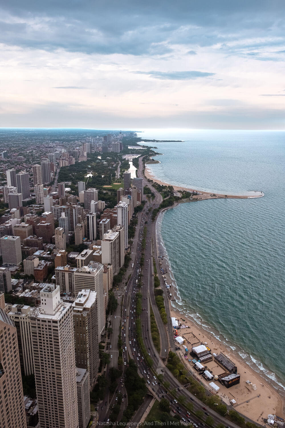 Views from 360 Chicago, USA. Travel photography and guide by © Natasha Lequepeys for "And Then I Met Yoko". #chicago #usa #travelblog #travelphotography