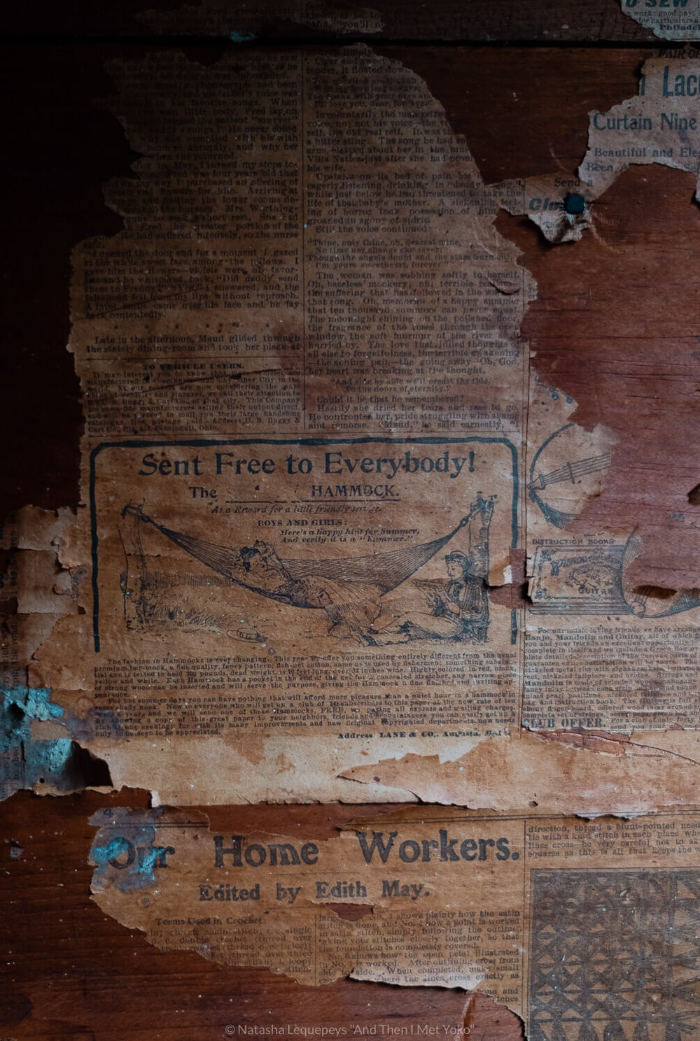 Interior newspaper wallpaper at Caldwell house, Smoky Mountains. Travel photography and guide by © Natasha Lequepeys for "And Then I Met Yoko". #smokymountains #usa #travelblog #travelphotography