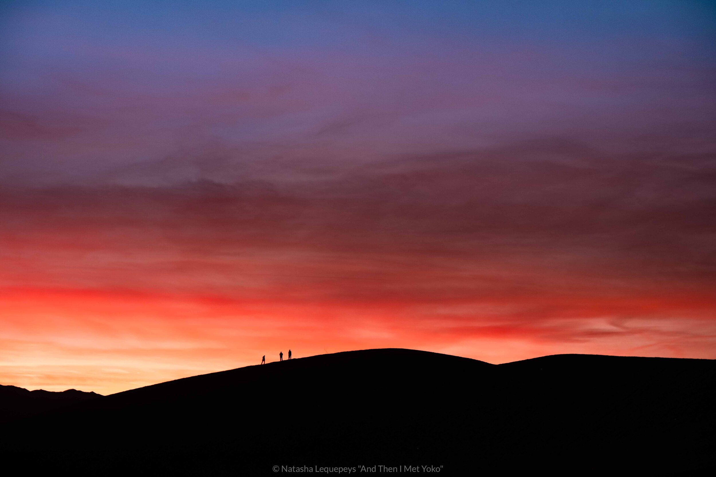 Sunset at Mesquite Flat Sand Dunes - Death Valley, California. Travel photography and guide by © Natasha Lequepeys for "And Then I Met Yoko". #deathvalley #nationalpark #travelblog #travelphotography