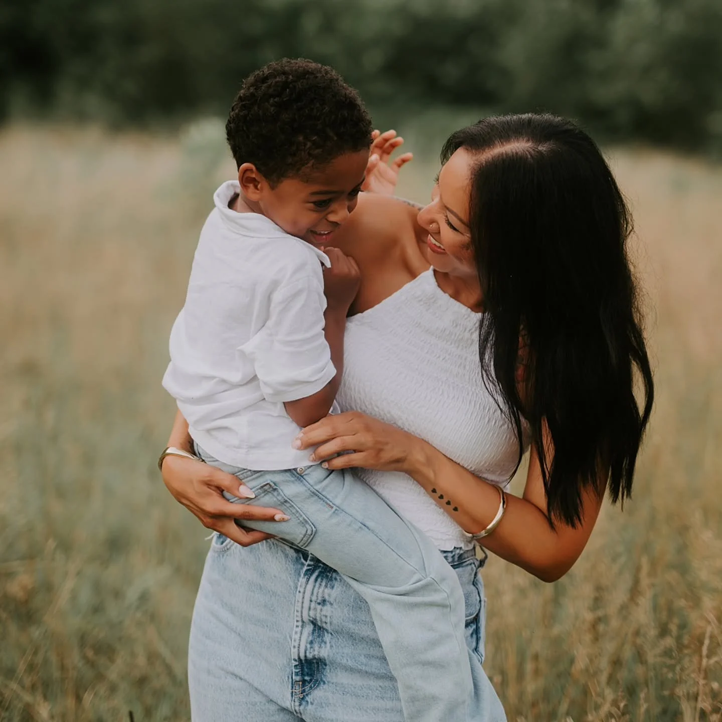 I remember when this sweet boy was the tiniest little newborn baby, his mama snuggling him as they came into the studio for his first portraits 😭 

Time is a thief yall. Dont let it take these precious moments from you!

Www.iron-lace.com
Jessica@ir