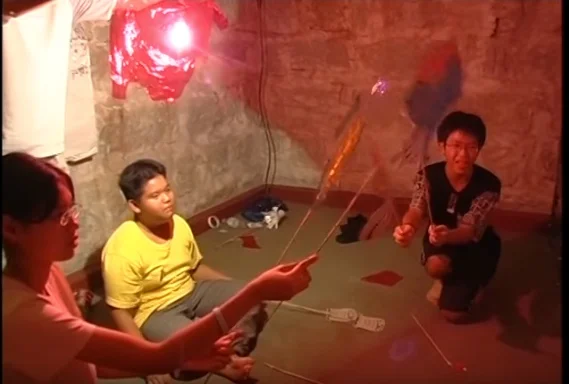 Performing Oral History through Shadow Puppetry