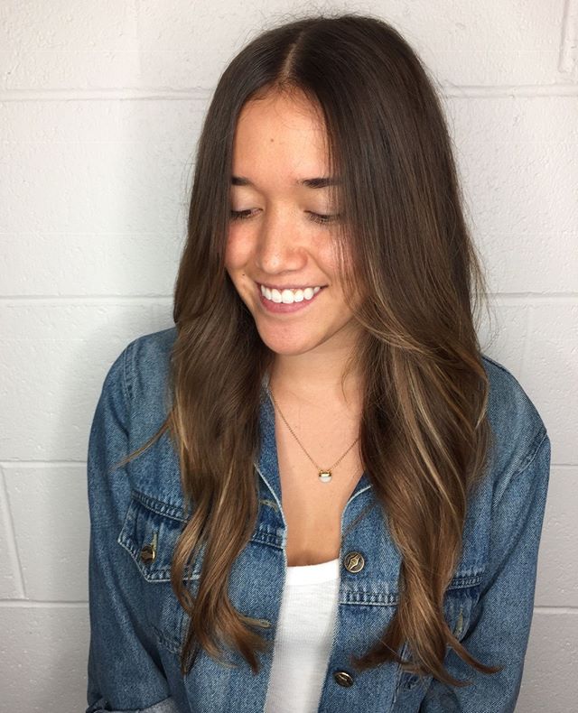 There&rsquo;s long hair, and then there&rsquo;s beautiful long hair. At Peter Thomas we focus on the latter! This lovely cut done by Katie.⠀
⠀
#2019 #newyear #happynewyear #peterthomashair #berkeley #berkeleyhair #bayareahair #bayareahairstylist #hai