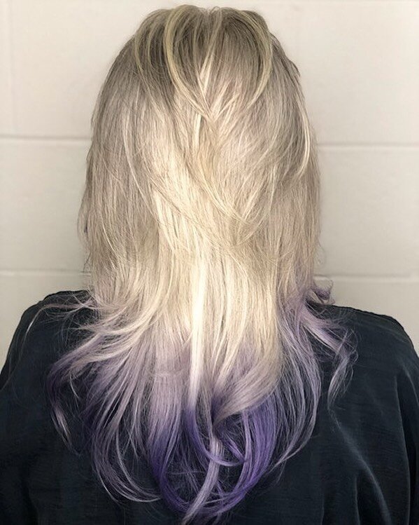 They say beauty is in the eye of the beholder...⁣
⁣
But, I think we can all agree this hairstyle has an allure we truly can&rsquo;t resist 💇&zwj;♀️⁣
⁣
Layered Cut || Blonde &amp; Purple Ombre ⁣
Stylist: @teasingqueen ⁣