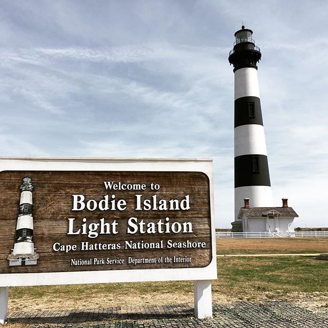 Mini-vacay getaway from DC life. #obx #obxlife #scorpiodjs #actorlife #djlife #lighthouse #saltlife #NC #entrepreneur #jeepcompass #vacation #islandlife