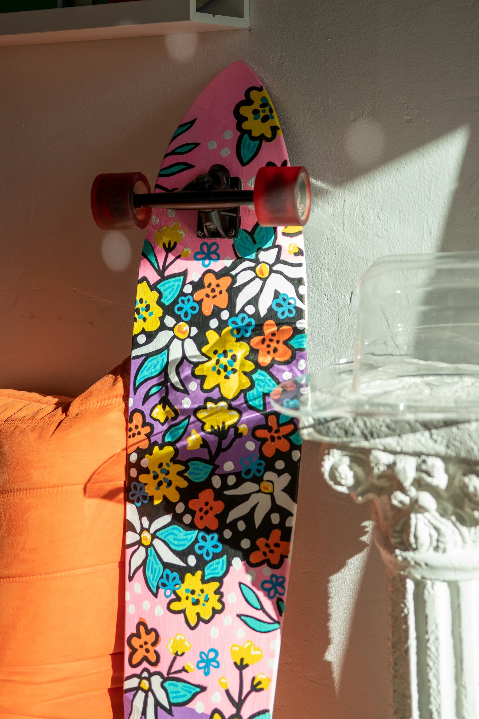 01_Kelley-Dillon_Hand-painted-Skateboard.jpg