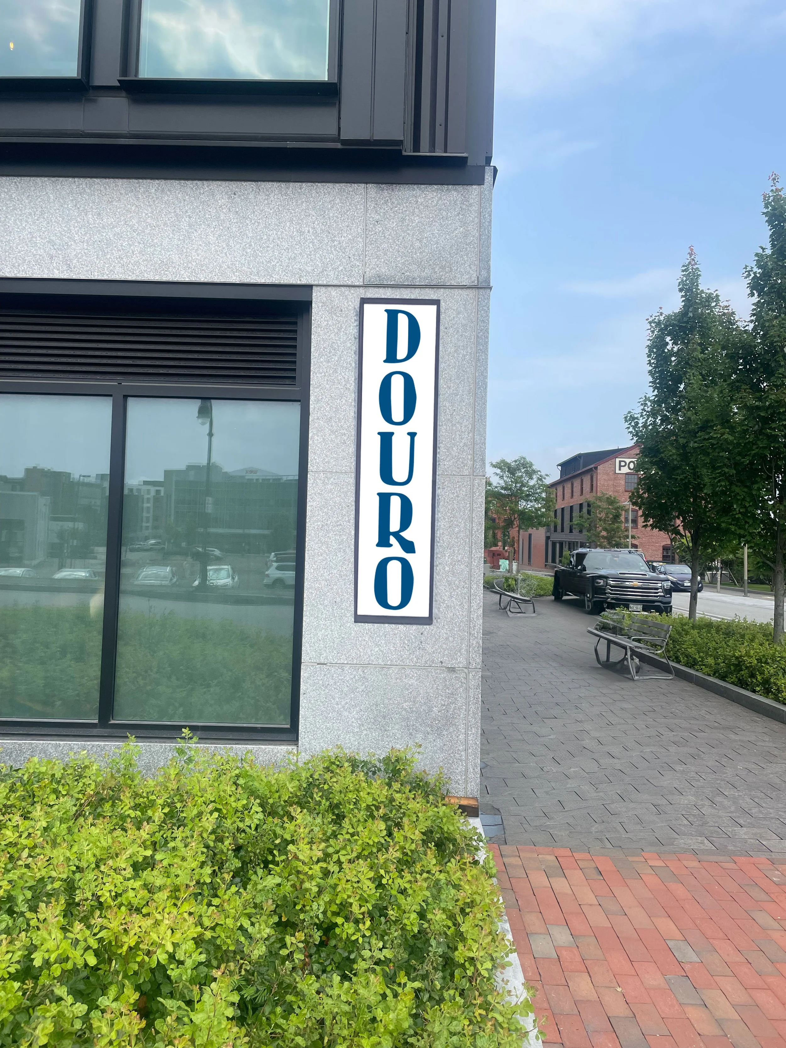 1_Douro-Sign-Mockup.jpg