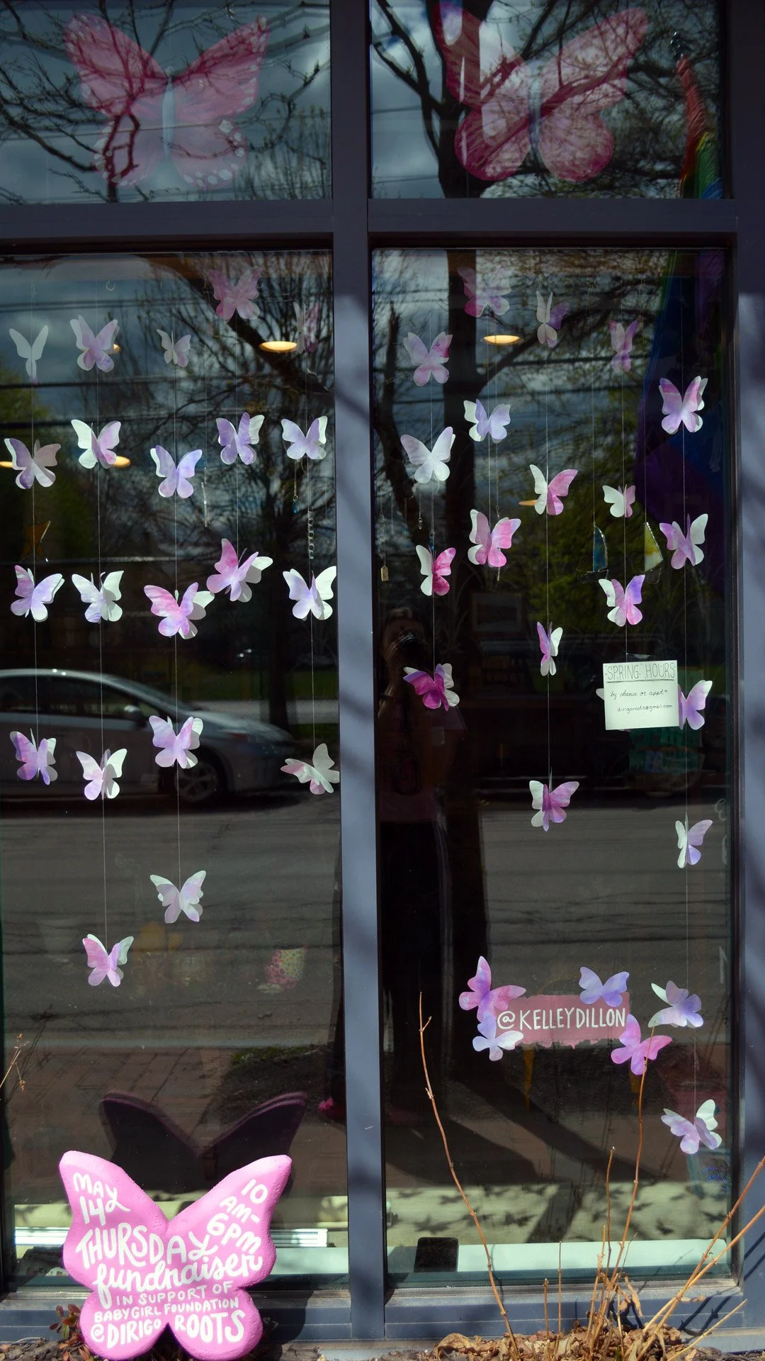 1_window-display_1080x1920.jpg