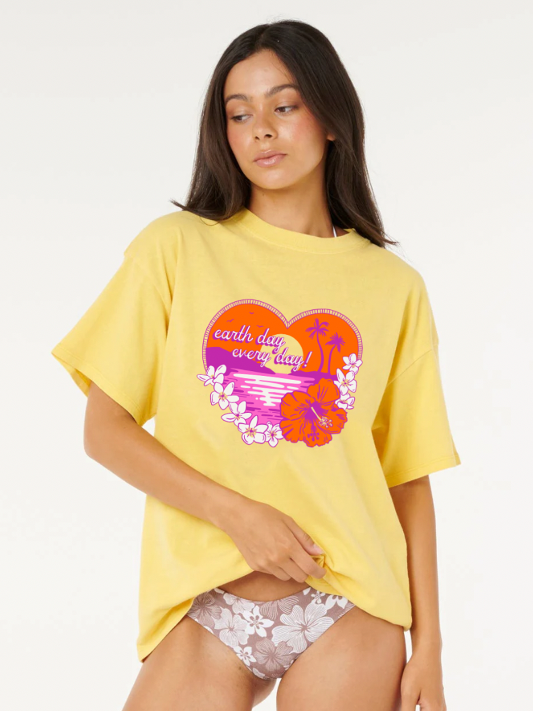 graphic-tee-designer-maine.PNG