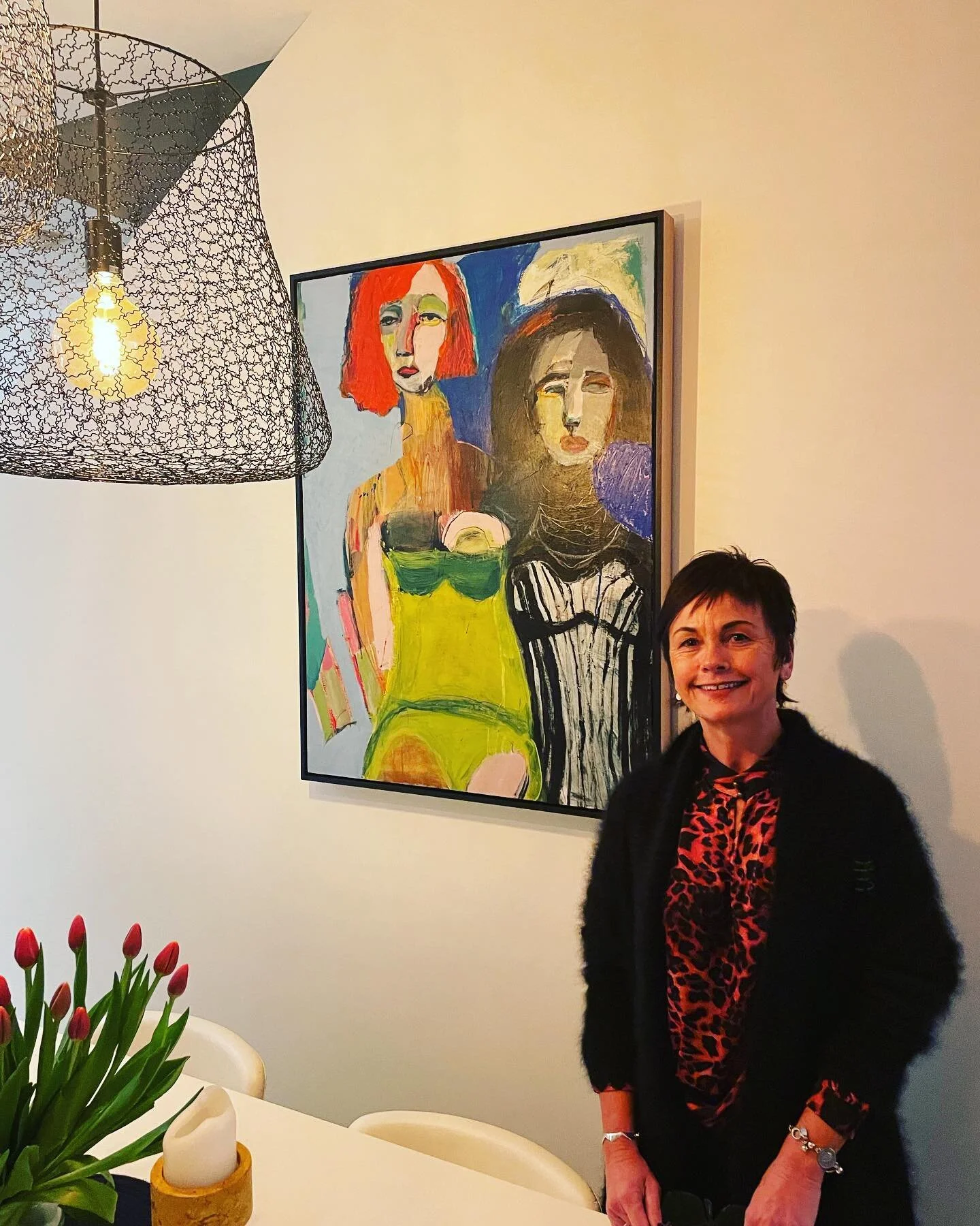 Always thrilled to see where my artworks are hung!
&ldquo; Soul Sisters&rdquo; is hanging in Melbourne, in this lovely home! Thanks so much Carolyn  for your purchase! And Heather for the shot!!😁👍Much appreciated!
#melbourneart 
#supportartists 
#d