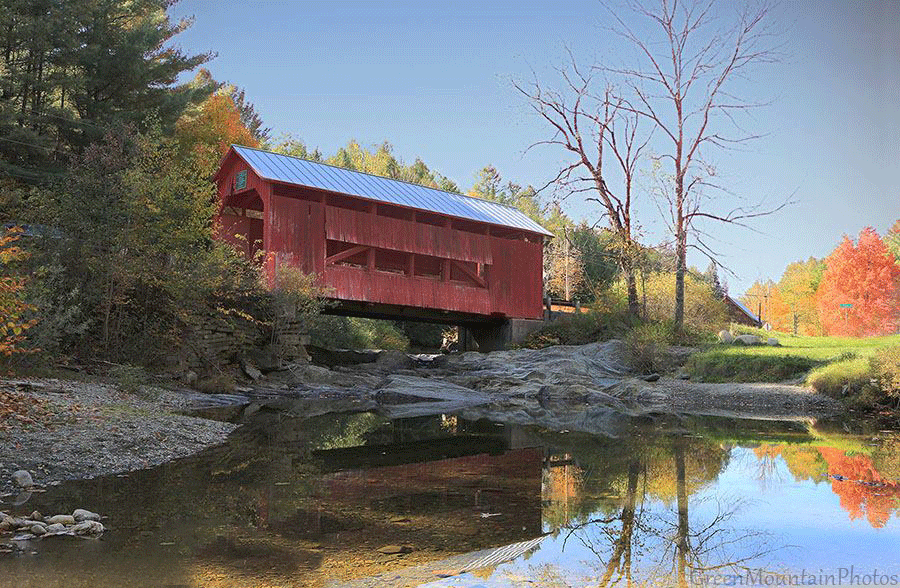 covered-bridge-in-Northfield.gif